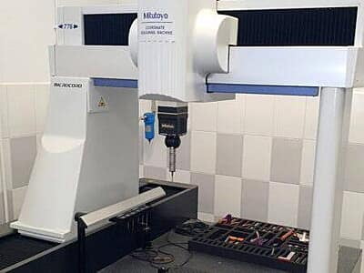 Mitutoyo Crysta-Apex S Coordinate Measuring Machine
